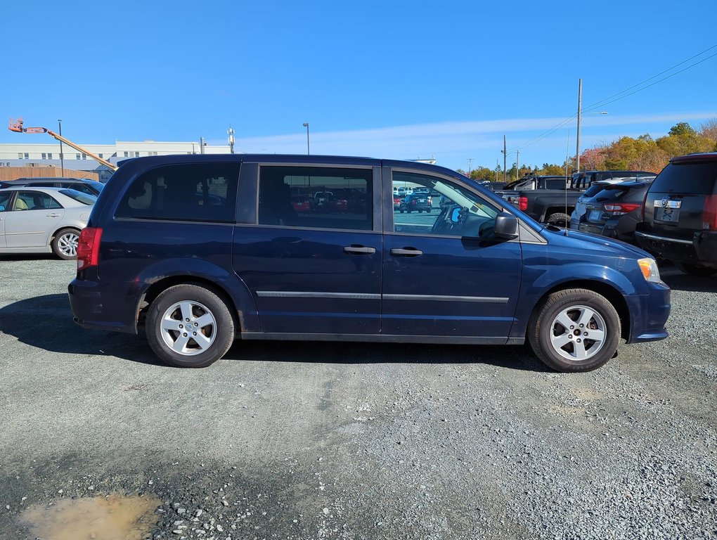 2013  Grand Caravan SE in Dartmouth, Nova Scotia - 9 - w1024h768px