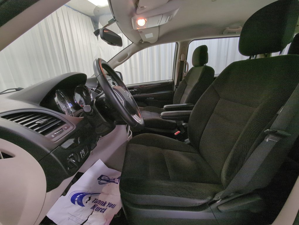 2017 Dodge Grand Caravan Canada Value Package in Dartmouth, Nova Scotia - 11 - w1024h768px