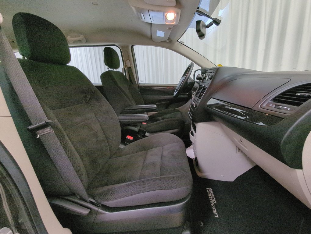 2017 Dodge Grand Caravan Canada Value Package in Dartmouth, Nova Scotia - 24 - w1024h768px