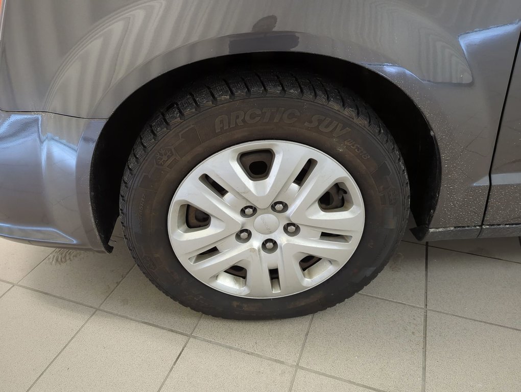 2017 Dodge Grand Caravan Canada Value Package in Dartmouth, Nova Scotia - 10 - w1024h768px
