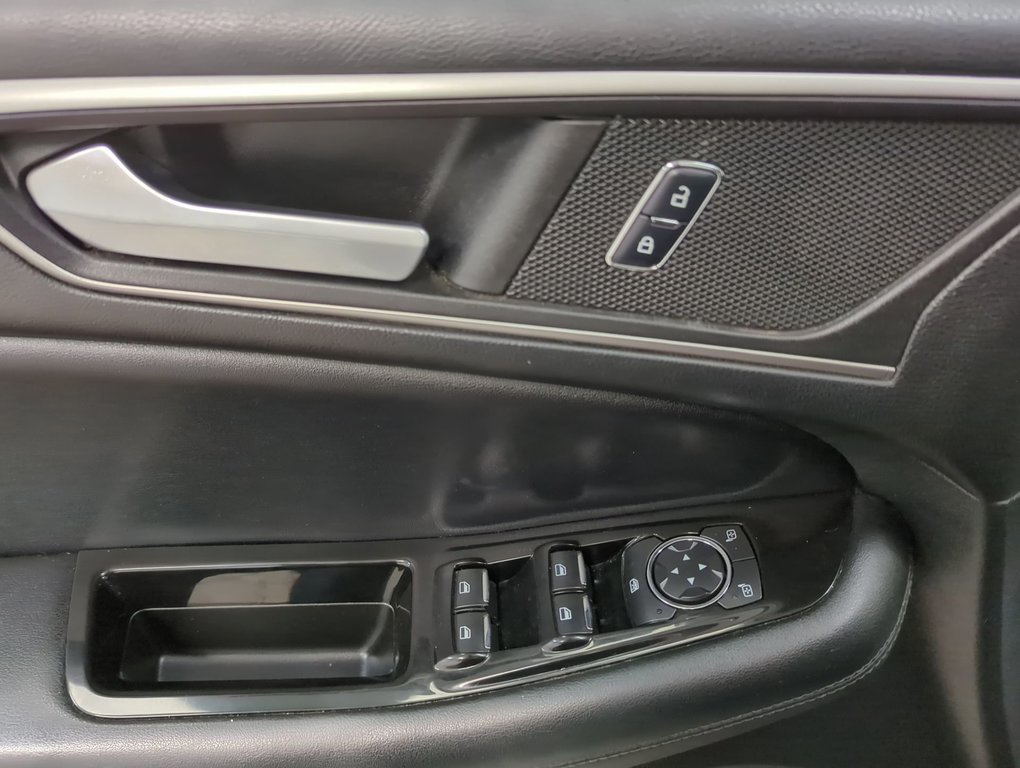 2016 Ford Edge SEL in Dartmouth, Nova Scotia - 13 - w1024h768px