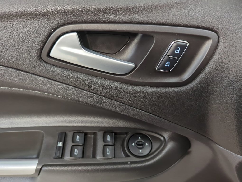 2015 Ford Escape SE in Dartmouth, Nova Scotia - 13 - w1024h768px