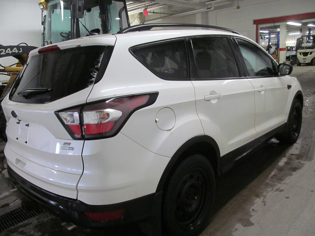 2018 Ford Escape SE in Dartmouth, Nova Scotia - 4 - w1024h768px