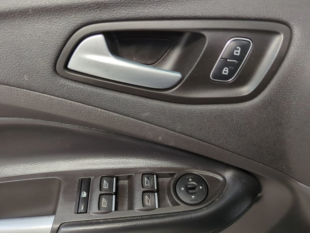 2019 Ford Escape SEL in Dartmouth, Nova Scotia - 13 - w1024h768px