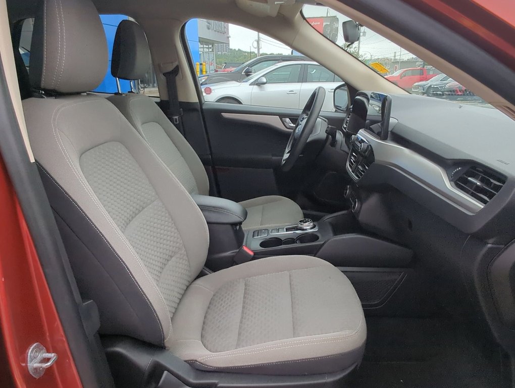 2020  Escape SE in Dartmouth, Nova Scotia - 24 - w1024h768px