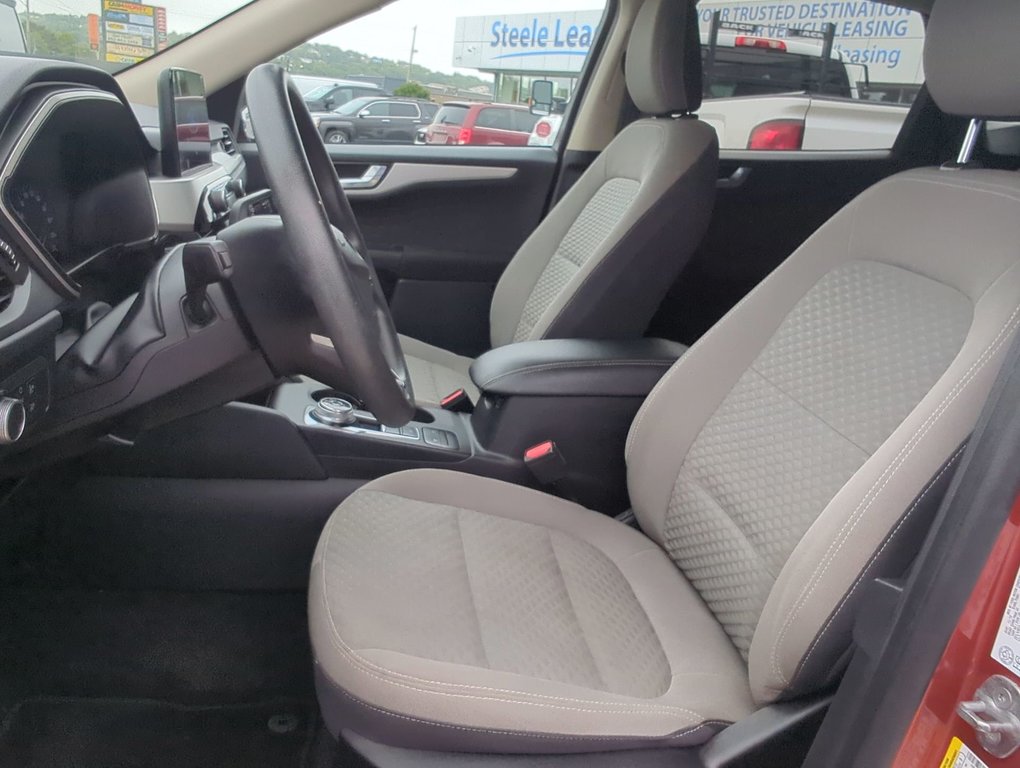 2020  Escape SE in Dartmouth, Nova Scotia - 11 - w1024h768px