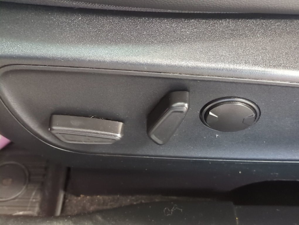 2020 Ford Escape SEL in Dartmouth, Nova Scotia - 12 - w1024h768px