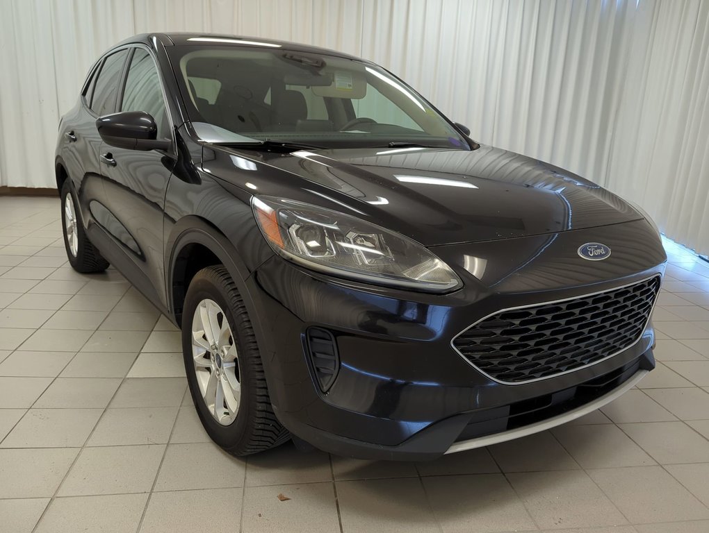 2020 Ford Escape SE AWD in Dartmouth, Nova Scotia - 2 - w1024h768px