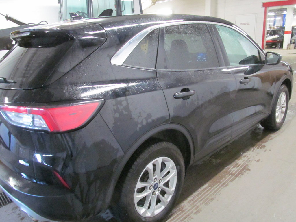 2020 Ford Escape SE AWD in Dartmouth, Nova Scotia - 4 - w1024h768px