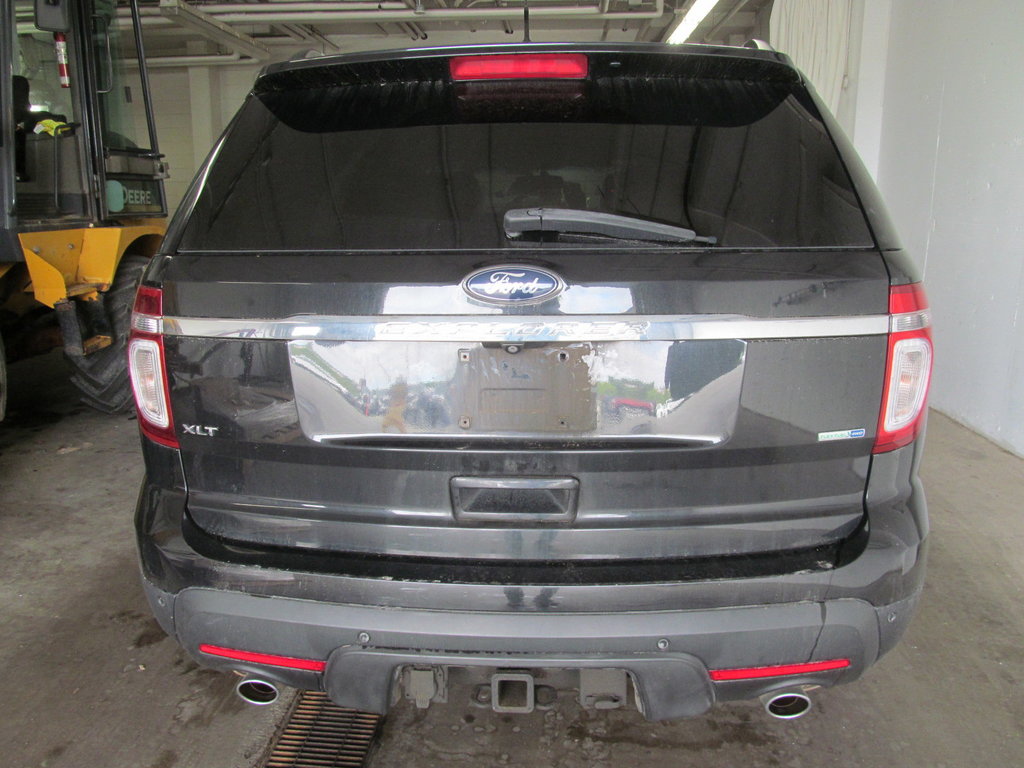 2014 Ford Explorer XLT in Dartmouth, Nova Scotia - 3 - w1024h768px