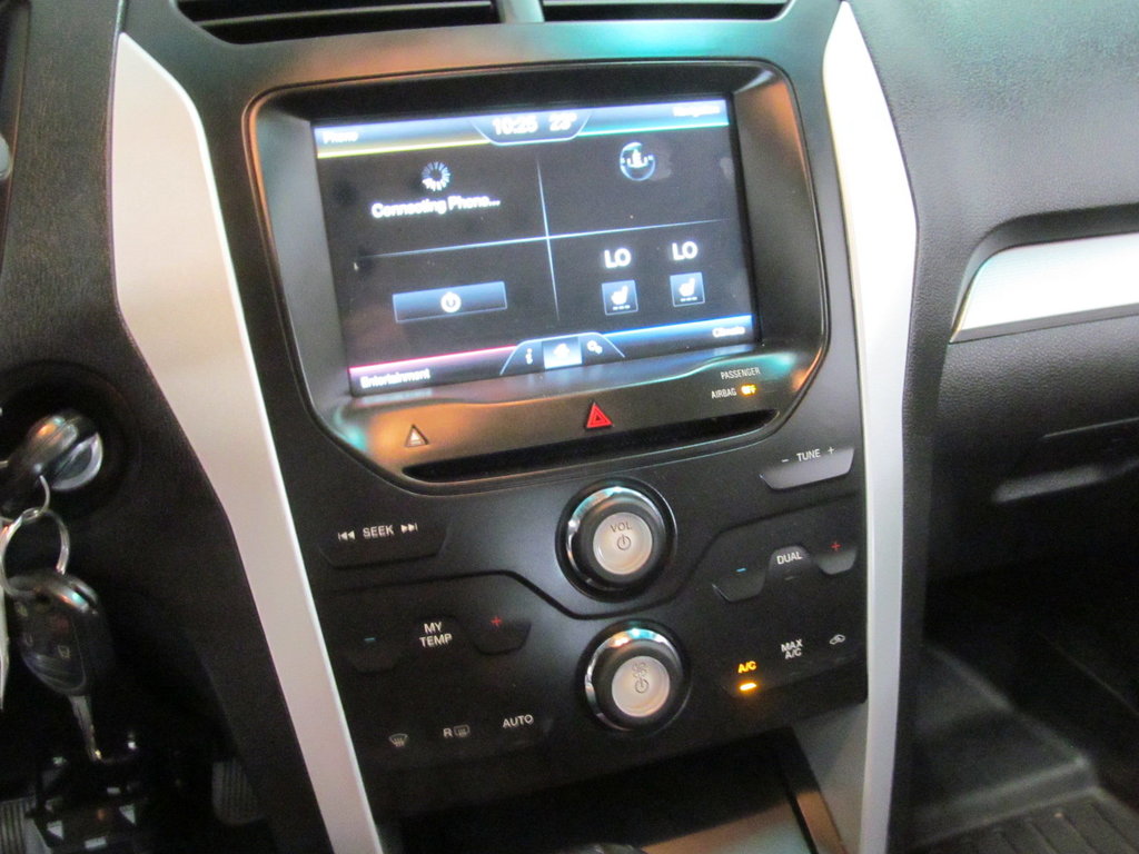 2014 Ford Explorer XLT in Dartmouth, Nova Scotia - 6 - w1024h768px