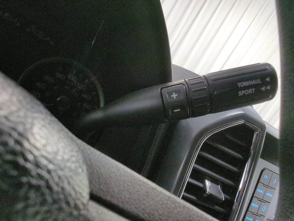 2015 Ford F-150 XLT in Dartmouth, Nova Scotia - 19 - w1024h768px