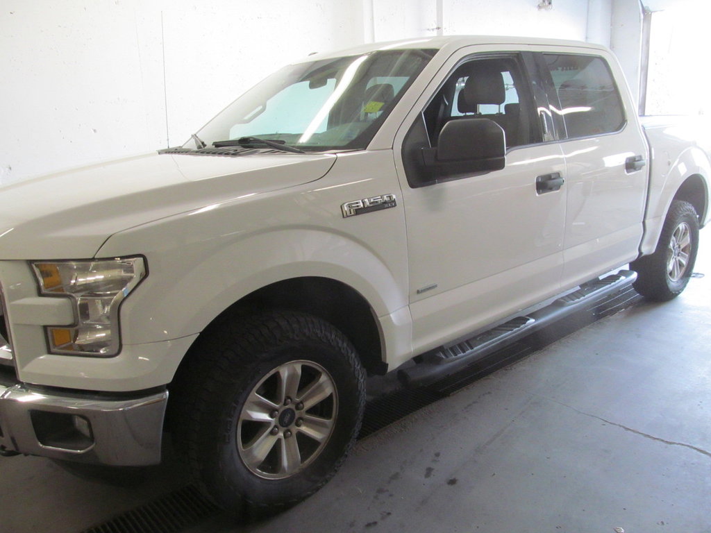 2016 Ford F-150 XLT in Dartmouth, Nova Scotia - 2 - w1024h768px