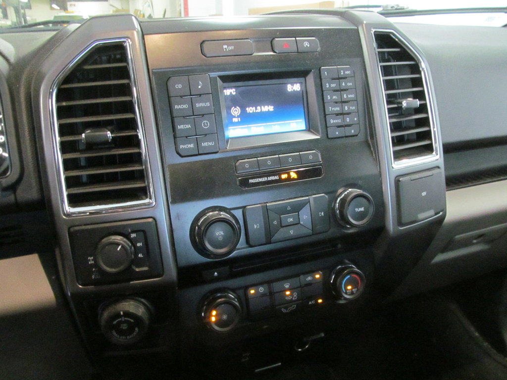2016 Ford F-150 XLT in Dartmouth, Nova Scotia - 6 - w1024h768px