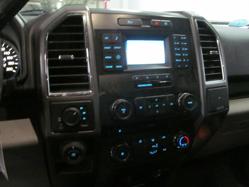 2016 Ford F-150 Lariat in Dartmouth, Nova Scotia - 6 - w1024h768px