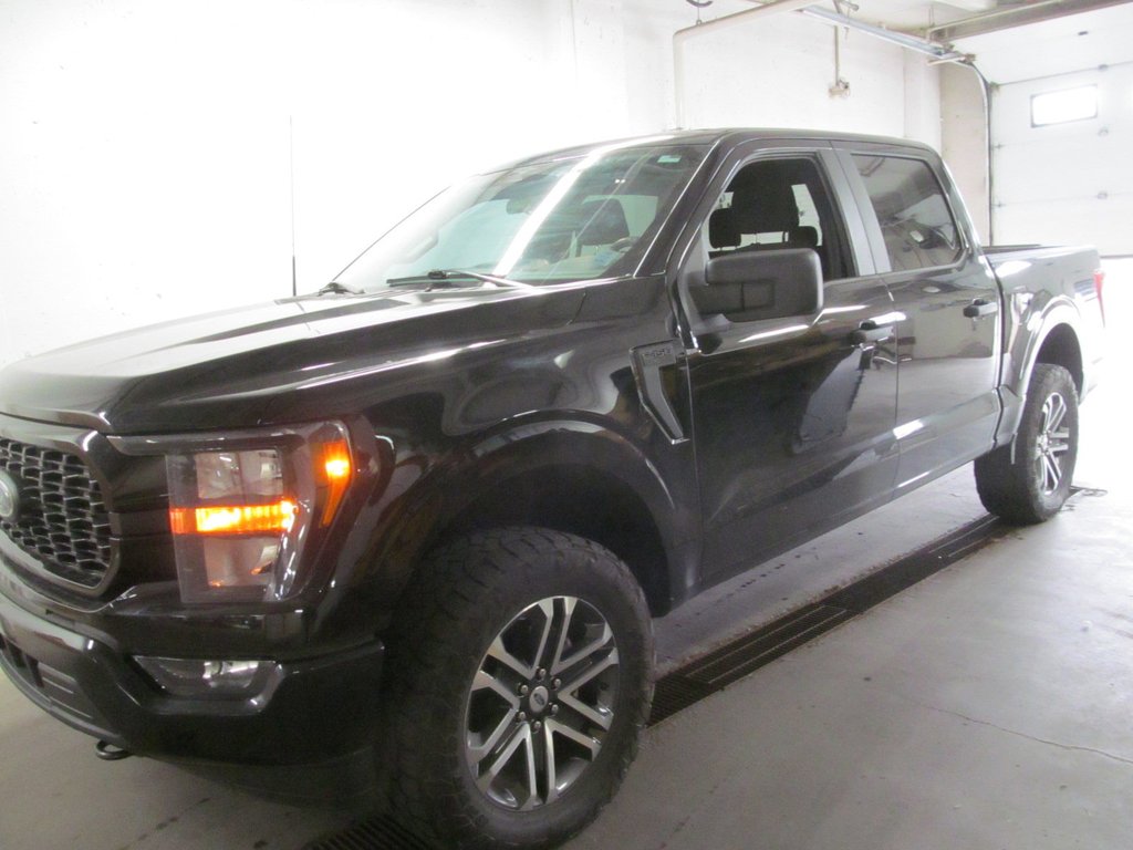 2023 Ford F-150 XLT in Dartmouth, Nova Scotia - 2 - w1024h768px