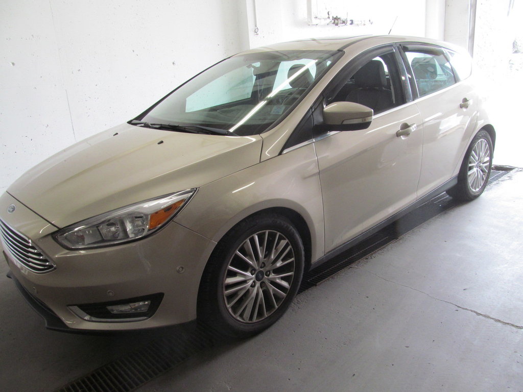2018 Ford Focus Titanium in Dartmouth, Nova Scotia - 2 - w1024h768px