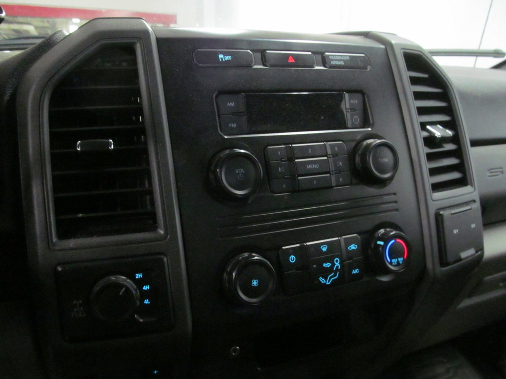 2019 Ford Super Duty F-250 SRW XL in Dartmouth, Nova Scotia - 6 - w1024h768px