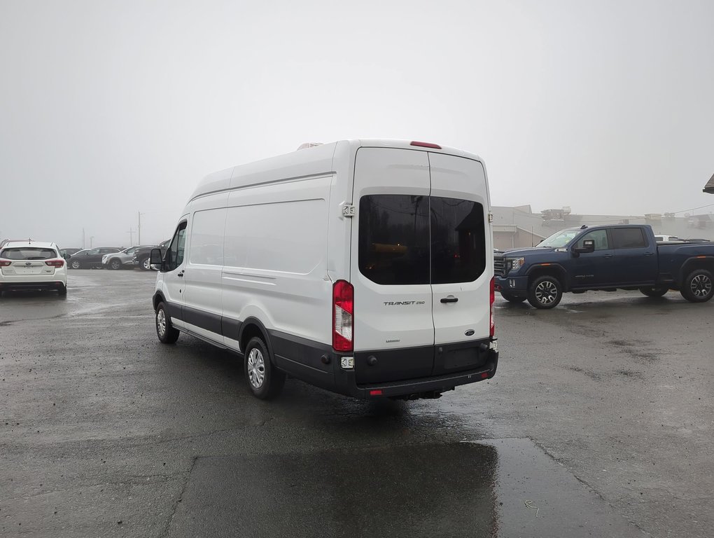 2017 Ford Transit Cargo Van BASE HighRoof Extended in Dartmouth, Nova Scotia - 6 - w1024h768px