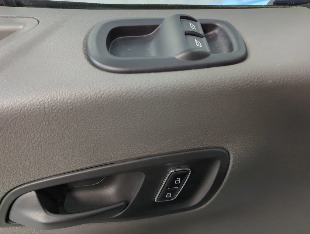 2023 Ford Transit Cargo Van BASE in Dartmouth, Nova Scotia - 13 - w1024h768px