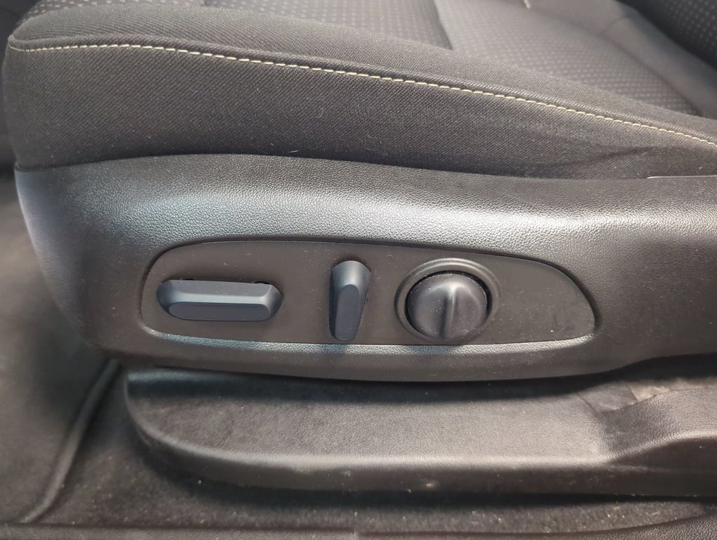 2023 GMC Acadia SLE in Dartmouth, Nova Scotia - 12 - w1024h768px