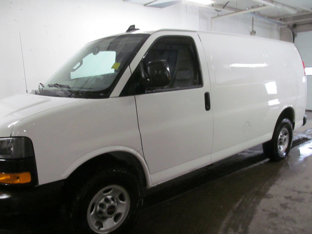 2022 GMC Savana Cargo Van BASE in Dartmouth, Nova Scotia - 2 - w1024h768px