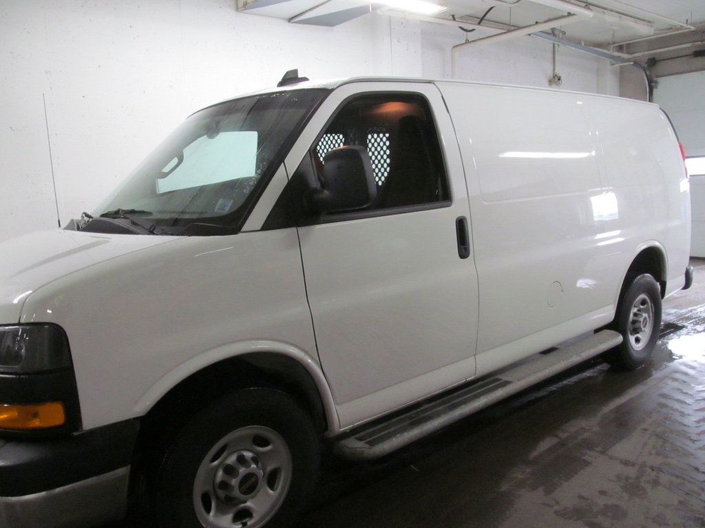 2023 GMC Savana Cargo Van BASE in Dartmouth, Nova Scotia - 2 - w1024h768px