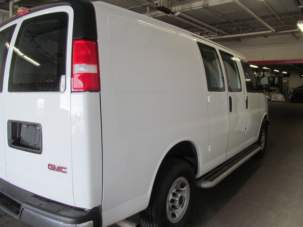2023 GMC Savana Cargo Van BASE in Dartmouth, Nova Scotia - 5 - w1024h768px