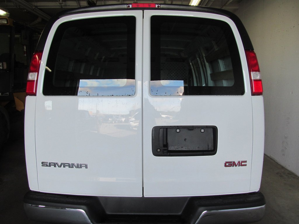 2023 GMC Savana Cargo Van BASE in Dartmouth, Nova Scotia - 3 - w1024h768px
