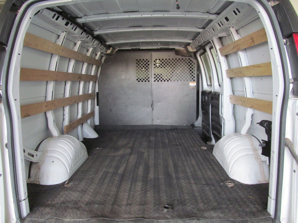 2023 GMC Savana Cargo Van BASE in Dartmouth, Nova Scotia - 4 - w1024h768px