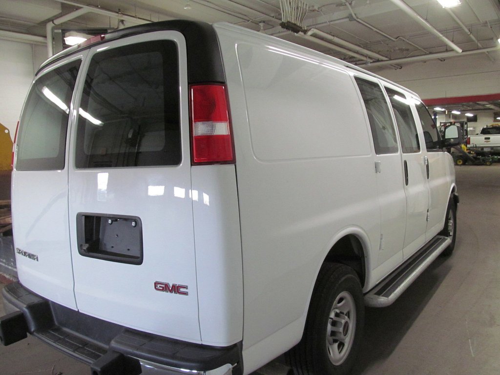 2023 GMC Savana Cargo Van BASE in Dartmouth, Nova Scotia - 4 - w1024h768px