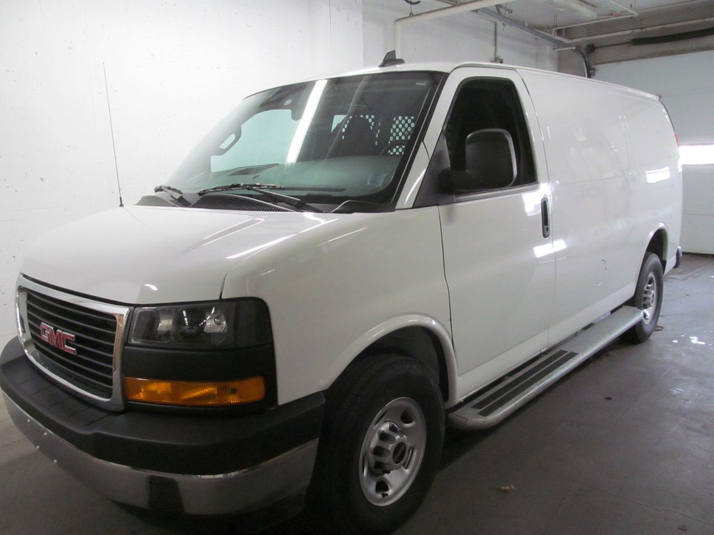 2023 GMC Savana Cargo Van BASE in Dartmouth, Nova Scotia - 2 - w1024h768px