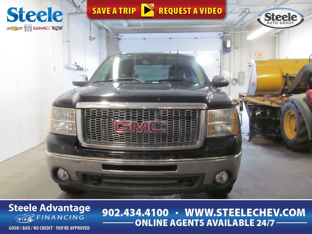 2012 GMC Sierra 1500 SLT in Dartmouth, Nova Scotia - 1 - w1024h768px