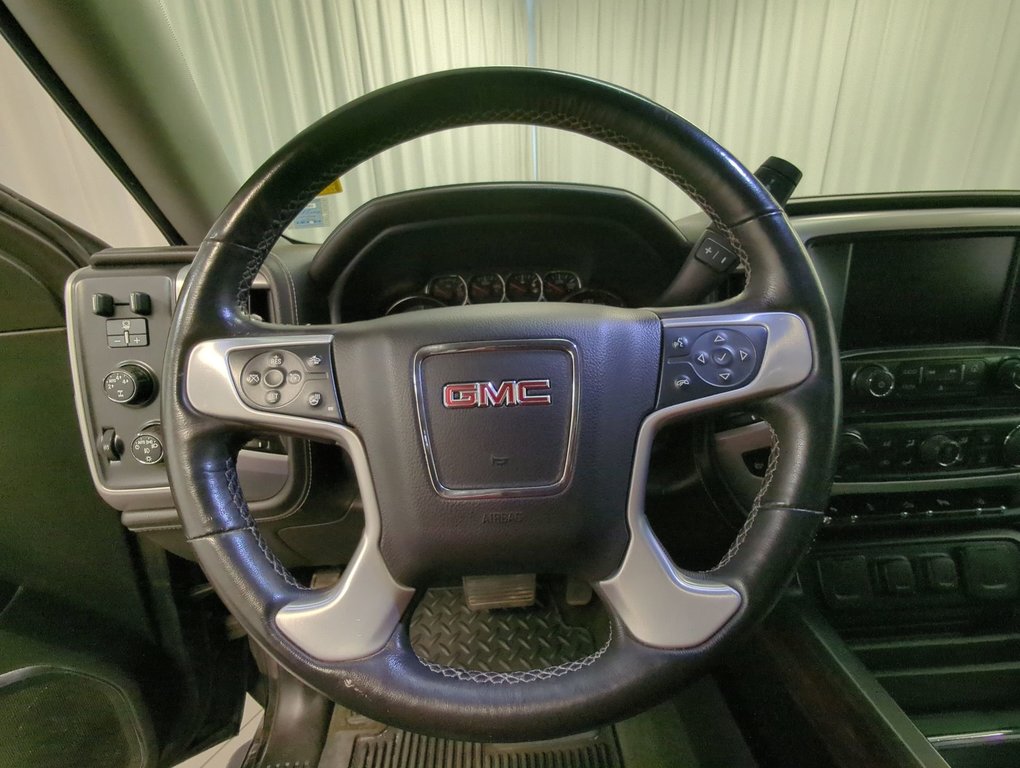 2015 GMC Sierra 1500 SLT in Dartmouth, Nova Scotia - 14 - w1024h768px
