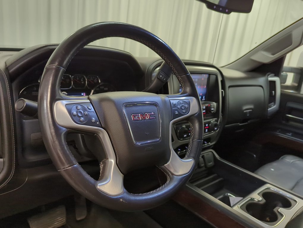 2015 GMC Sierra 1500 SLT in Dartmouth, Nova Scotia - 19 - w1024h768px