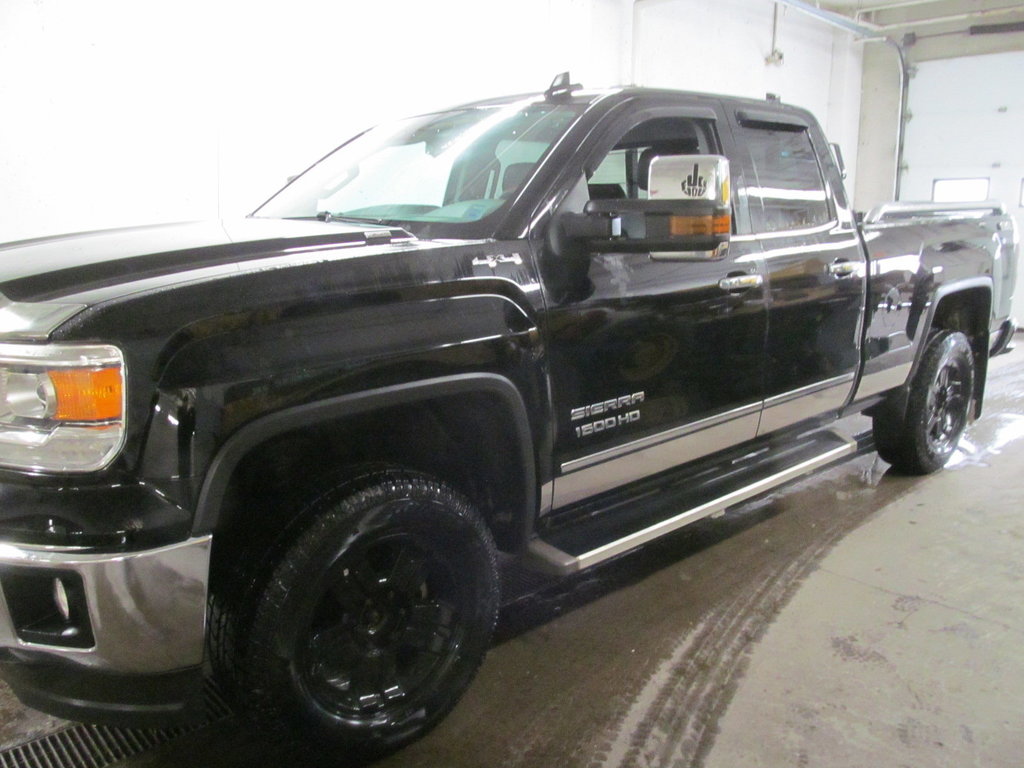 2015 GMC Sierra 1500 SLT in Dartmouth, Nova Scotia - 2 - w1024h768px