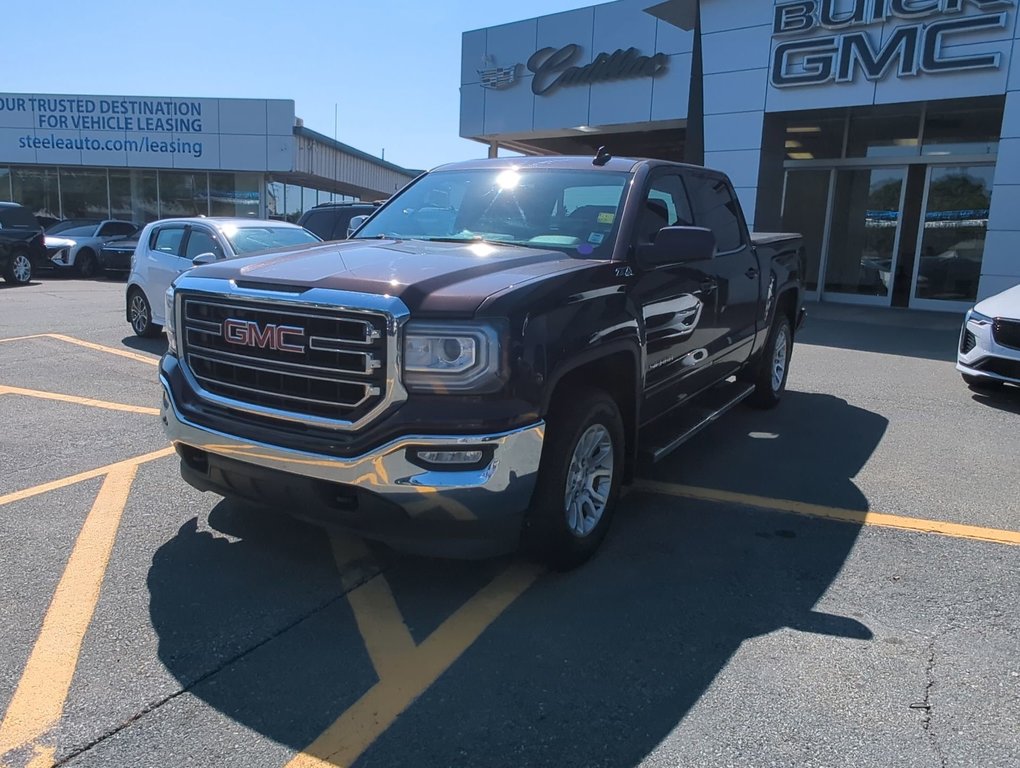 2016  Sierra 1500 SLE V8 Fresh 2 year MVI in Dartmouth, Nova Scotia - 4 - w1024h768px