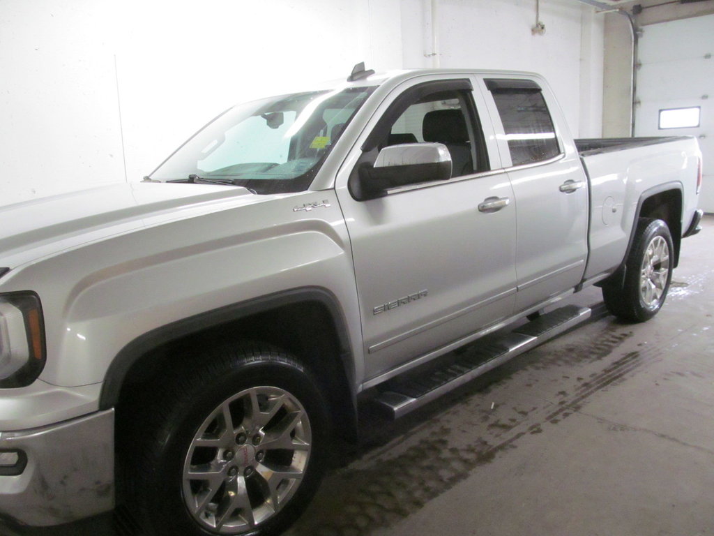 2016 GMC Sierra 1500 SLT in Dartmouth, Nova Scotia - 2 - w1024h768px