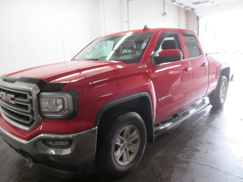 2016 GMC Sierra 1500 SLE in Dartmouth, Nova Scotia - 2 - w1024h768px