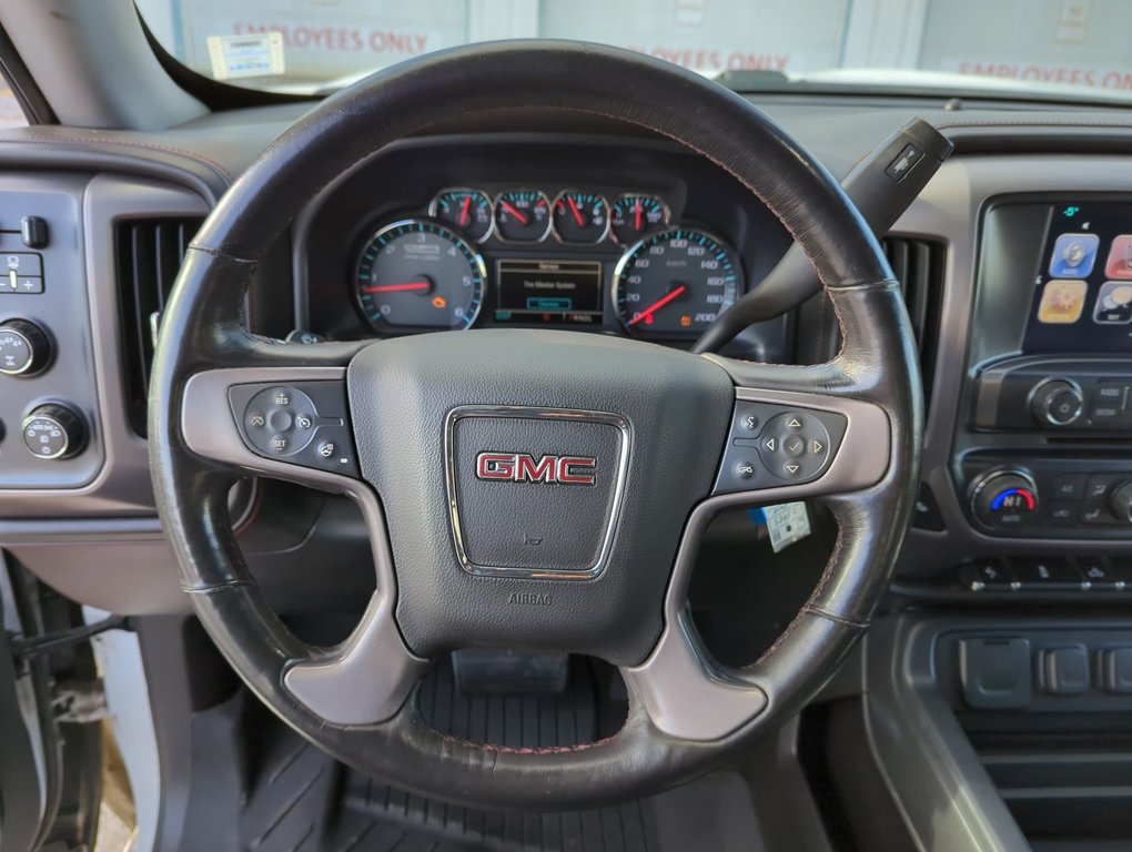 2017 GMC Sierra 1500 SLT in Dartmouth, Nova Scotia - 14 - w1024h768px