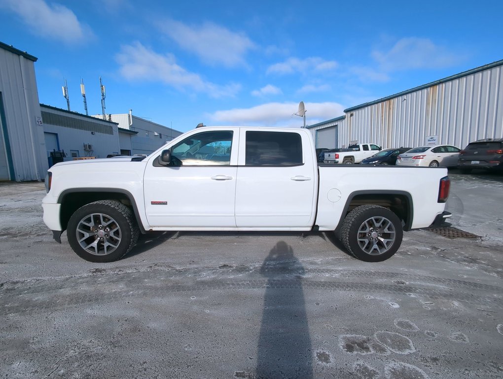 2017 GMC Sierra 1500 SLT in Dartmouth, Nova Scotia - 5 - w1024h768px