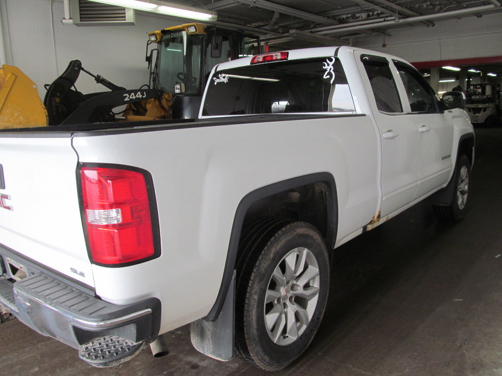 2017 GMC Sierra 1500 SLE in Dartmouth, Nova Scotia - 4 - w1024h768px