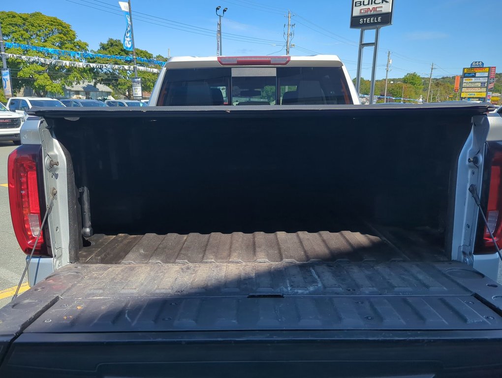 2019  Sierra 1500 SLT in Dartmouth, Nova Scotia - 23 - w1024h768px