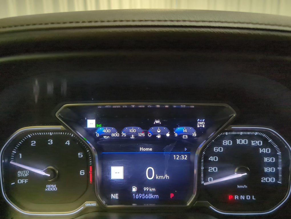 2019 GMC Sierra 1500 AT4 in Dartmouth, Nova Scotia - 15 - w1024h768px