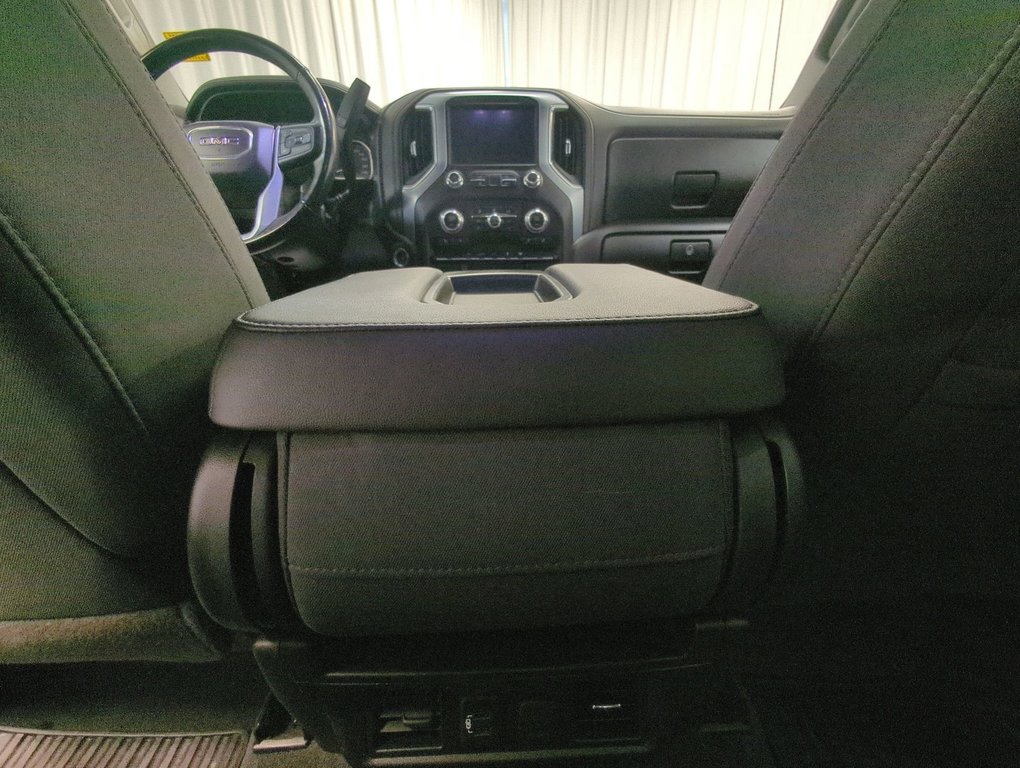 2020 GMC Sierra 1500 SLE in Dartmouth, Nova Scotia - 20 - w1024h768px