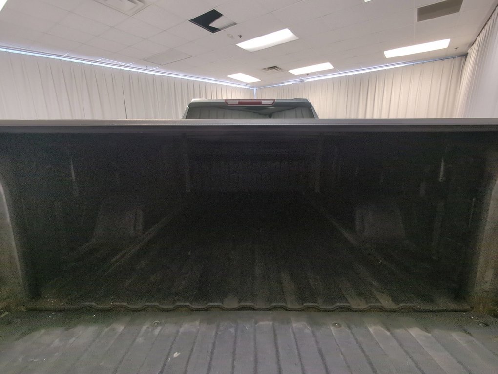 2020 GMC Sierra 1500 SLE in Dartmouth, Nova Scotia - 23 - w1024h768px