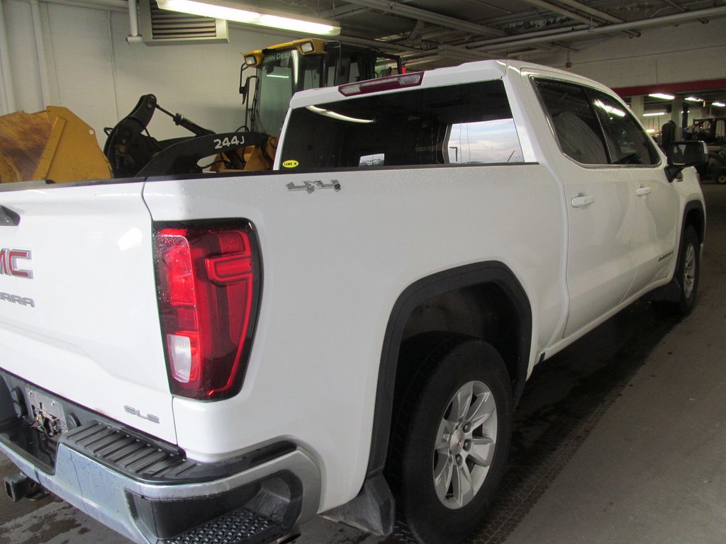 2021 GMC Sierra 1500 SLE in Dartmouth, Nova Scotia - 4 - w1024h768px