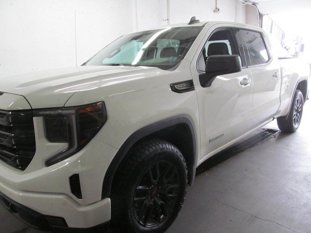 2022 GMC Sierra 1500 Elevation in Dartmouth, Nova Scotia - 2 - w1024h768px