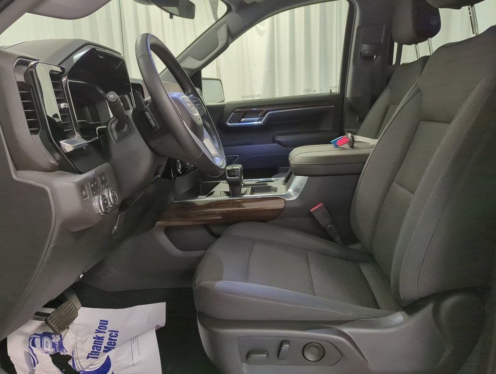 2023 GMC Sierra 1500 Elevation in Dartmouth, Nova Scotia - 11 - w1024h768px