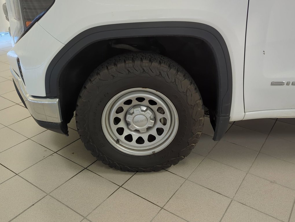 2023 GMC Sierra 1500 Pro in Dartmouth, Nova Scotia - 10 - w1024h768px